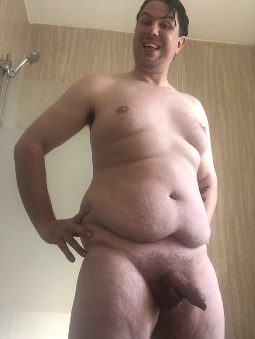 Just out the shower &amp; still dripping wet #nsfwtw https://t.co/ffStBXeeSc<a href="/tag/nsfwtw"class="tags">#nsfwtw</a>