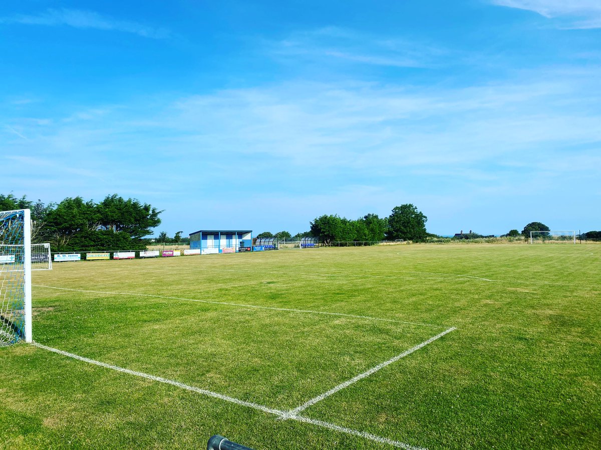 Cae’r Delyn yn edrych yn odidog bore ‘ma. Dewch draw at 1:30.☀️