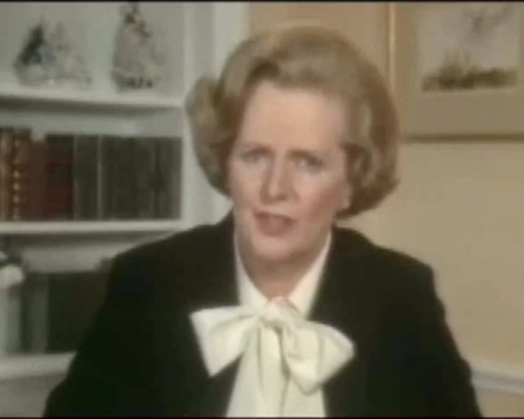 eugeneh84's tweet photo. Liz Truss dressed like Maggie Thatcher.

Thread 🧵: https://t.co/7qWsaeVYWL