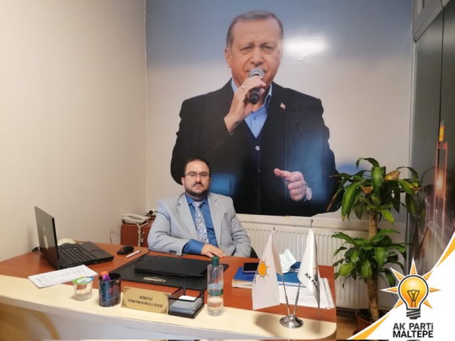 AKP Maltepe İlçe teşkilatı yönetimine Suriyeli Muaz Barudi getirildi. pic.x.com/d1uT6e9cMZ