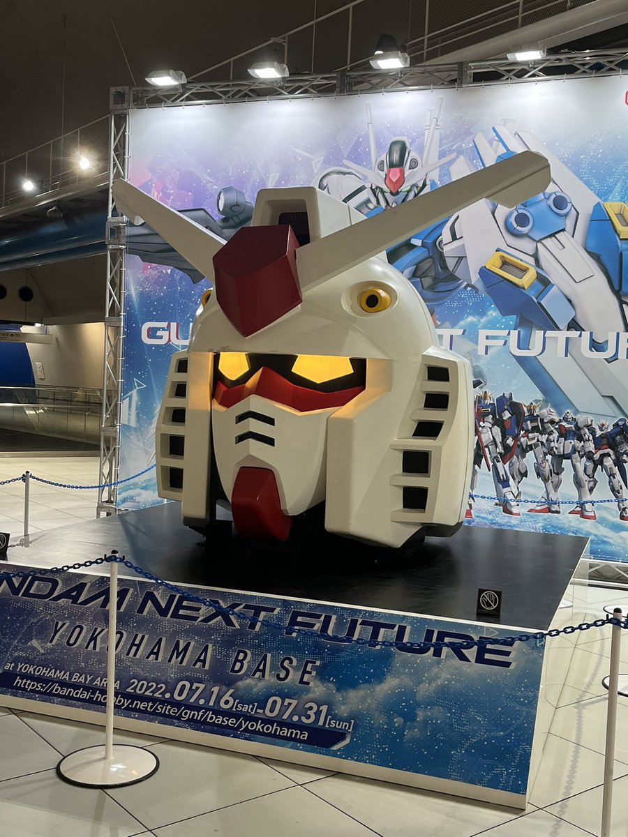 Taiga314159's tweet photo. 桜木町にガンダムおる https://t.co/LFexzmBy7O