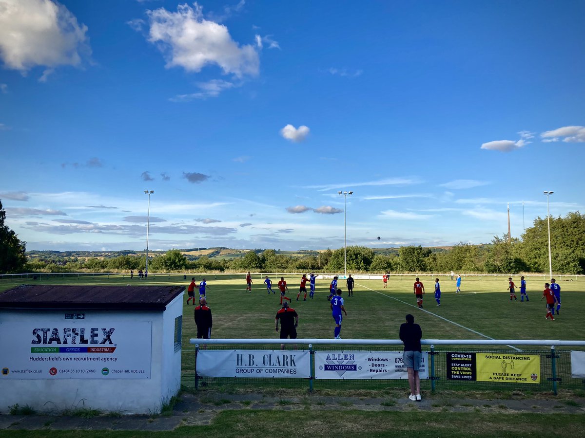 HepworthUnited's tweet photo. A few more shots from this weeks pre-season friendly with Shelley FC.
#holmeoffootball #yorkshire #holmefirth #htafc #NonLeague https://t.co/OOyq1FqckD