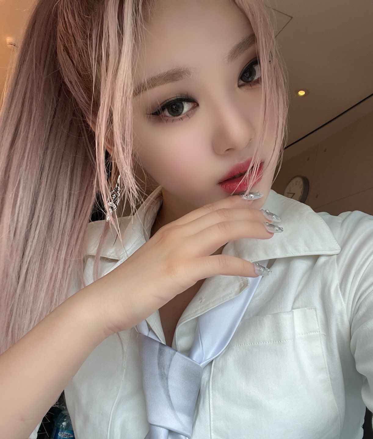 Xユーザーのaespaさん: 「🫡🦋🤍🖤 #aespa #NINGNING #Girls Xユーザーのaespaさん: 「🫡🦋🤍🖤 #aespa #NINGNING #Girls