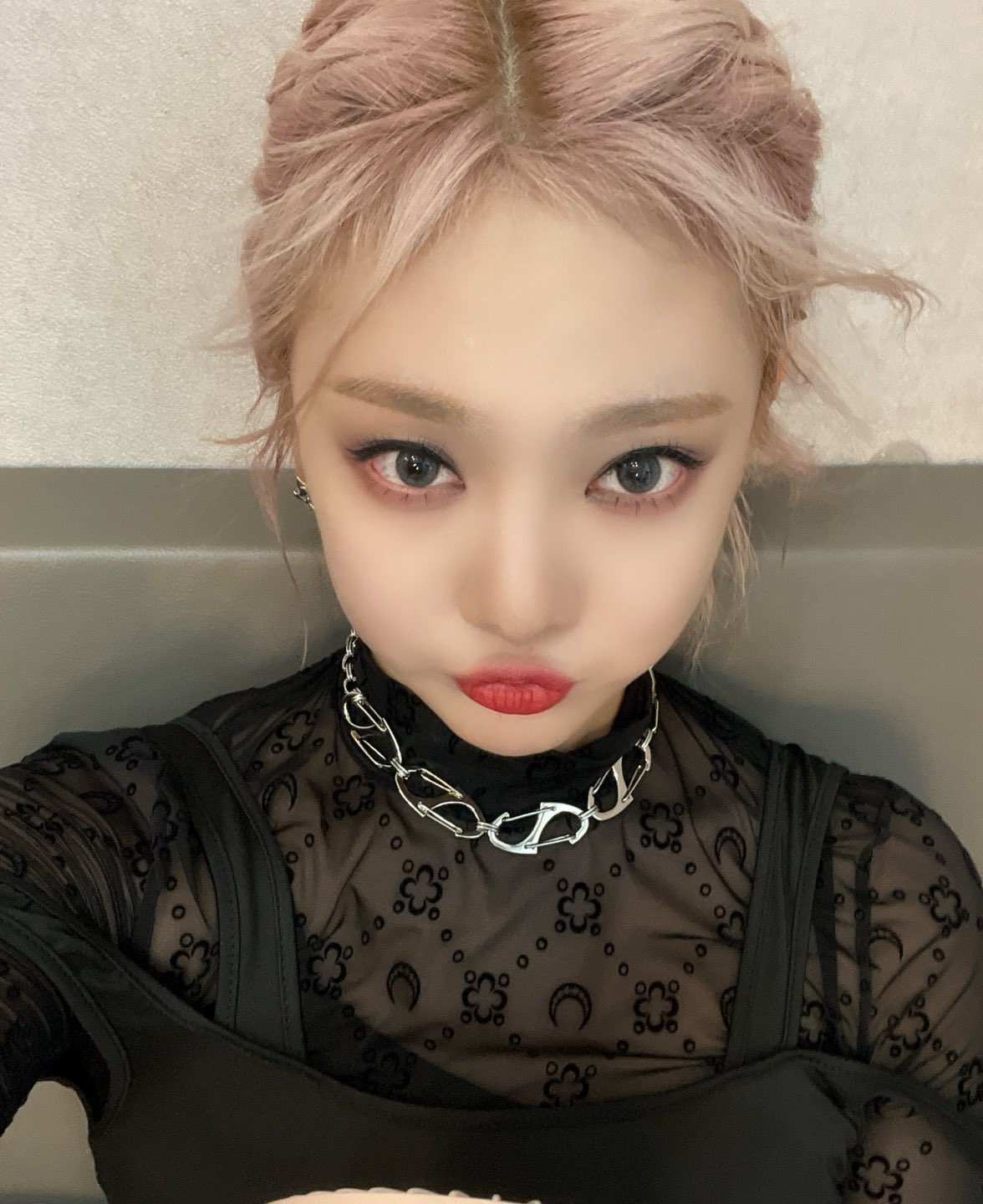 Xユーザーのaespaさん: 「🫡🦋🤍🖤 #aespa #NINGNING #Girls Xユーザーのaespaさん: 「🫡🦋🤍🖤 #aespa #NINGNING #Girls