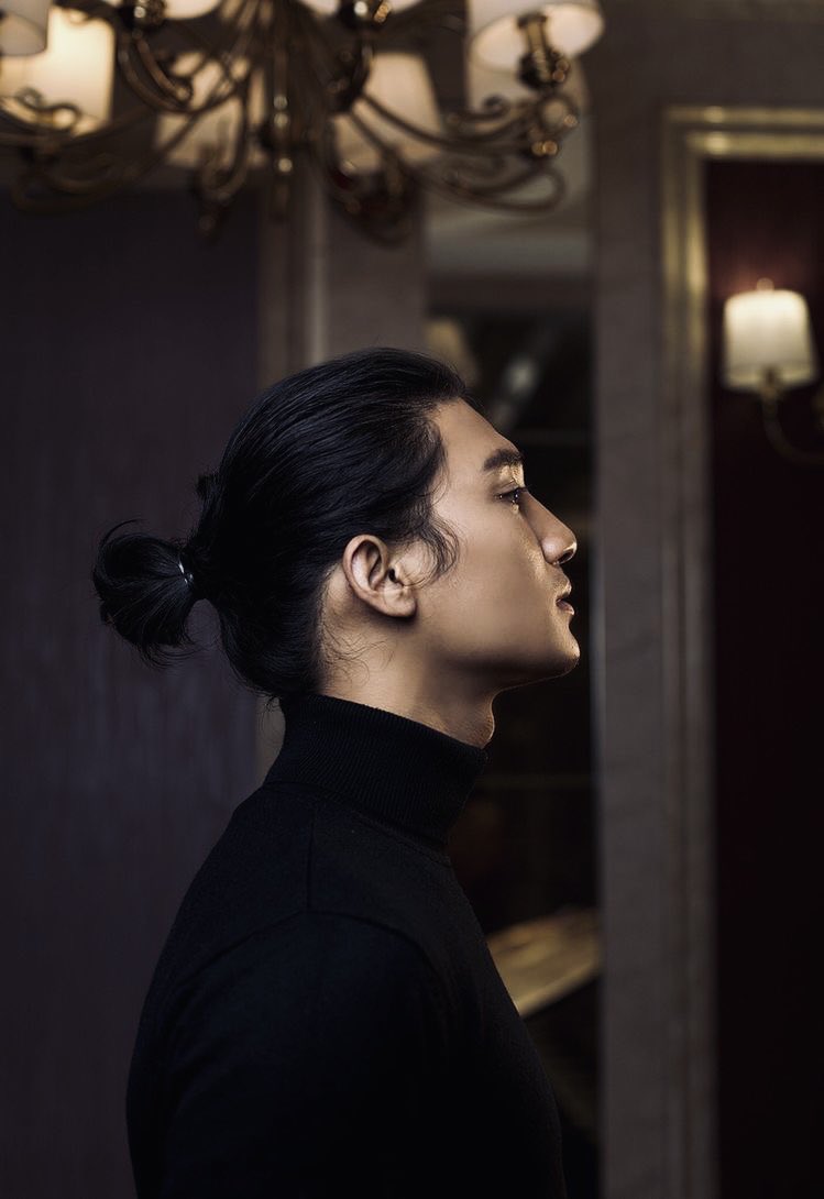 ⠀ 

                    𝐄 𝐋𝐈
                    일  •  라  •  이

⠀