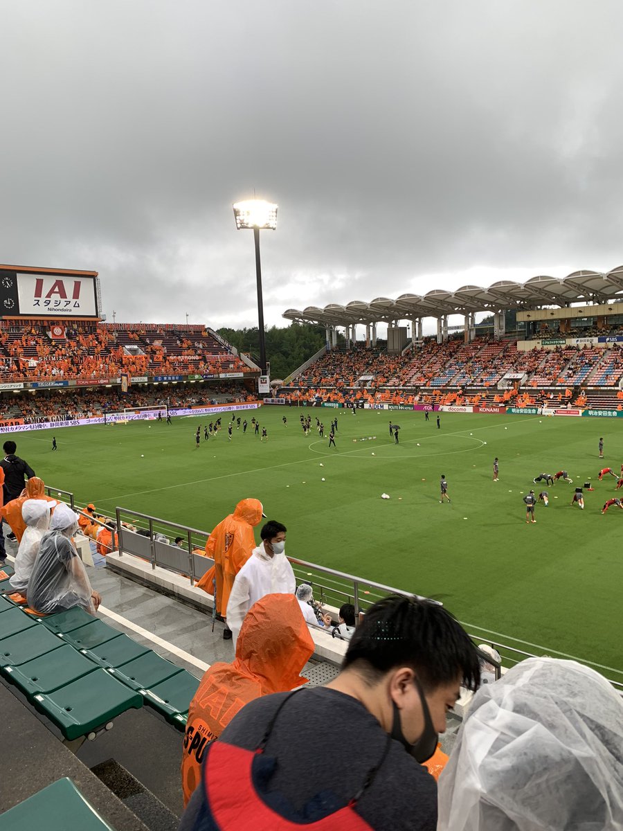 CW85580481's tweet photo. 初アウェイ観戦。
雨だし、大久保くんベンチ外だし、多分買う席間違えて周りエスパサポばっかだけど、ひっそり応援します。
埼スタはこの辺アウェイサポばっかりだった気がするんだけどなぁ… https://t.co/IEWJX6NNgB