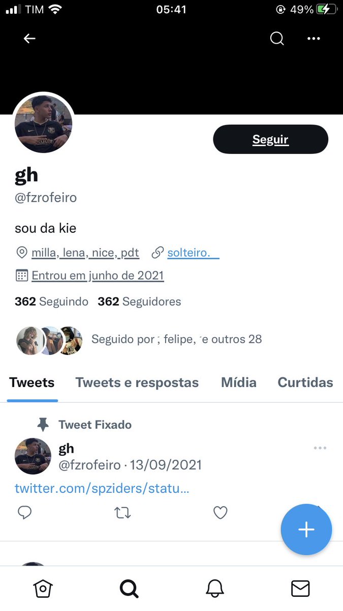 eae fml, eu era esse aqui mas perdi tudo dessa conta, vamos ajudar o necessitado e dar rt pra eu encontrar o povo vivo daqui🙌🏻