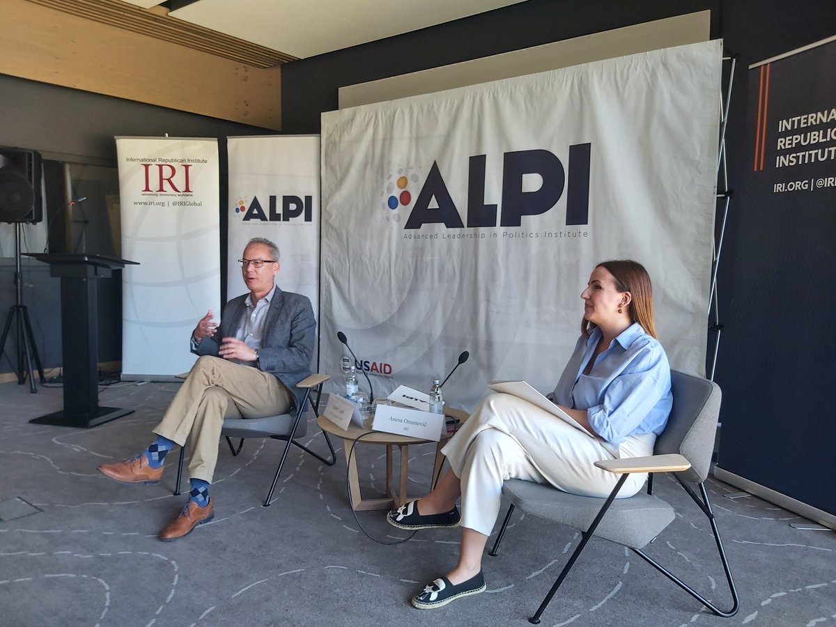 Alma44862985's tweet photo. @USAIDBIH Acting Mission Director Robert Lopez opens the final module of the third #ALPI generation in 🇧🇦 
We discuss about how young people can improve the system?
@ALPI_leaders
 @IRIglobal  @iamanesa 
@cepps https://t.co/RMWYQPAxKn