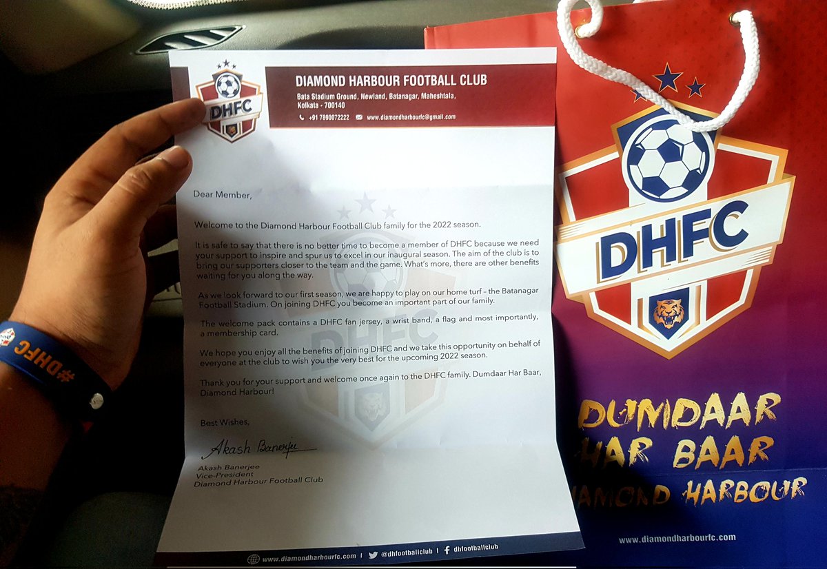 NirbhikTweets's tweet photo. আমি গর্বিত #DHFC সদস্য!
#DumdaarHarBaar ✌🔥
#DumdaarHarBaarDiamondHarbour
@abhishekaitc দা 🙏
@dhfootballclub #KhelaHobe✌🔥 https://t.co/VZMhququUY