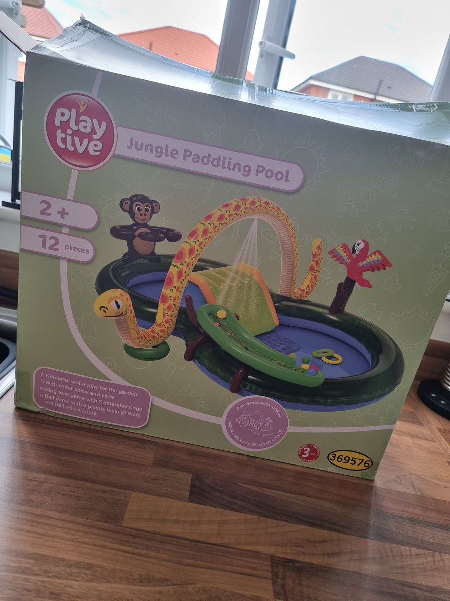 Lippyluc89's tweet photo. @LidlGB hi I brought this paddling pool last year and it now won't stay Inflated (have tried to patch what looks like a hole) i noticed this on the box about a 3 year warranty? How do I get a return/swap? I no longer have the box but still.have original receipt. Thanks https://t.co/24zIxOze7S