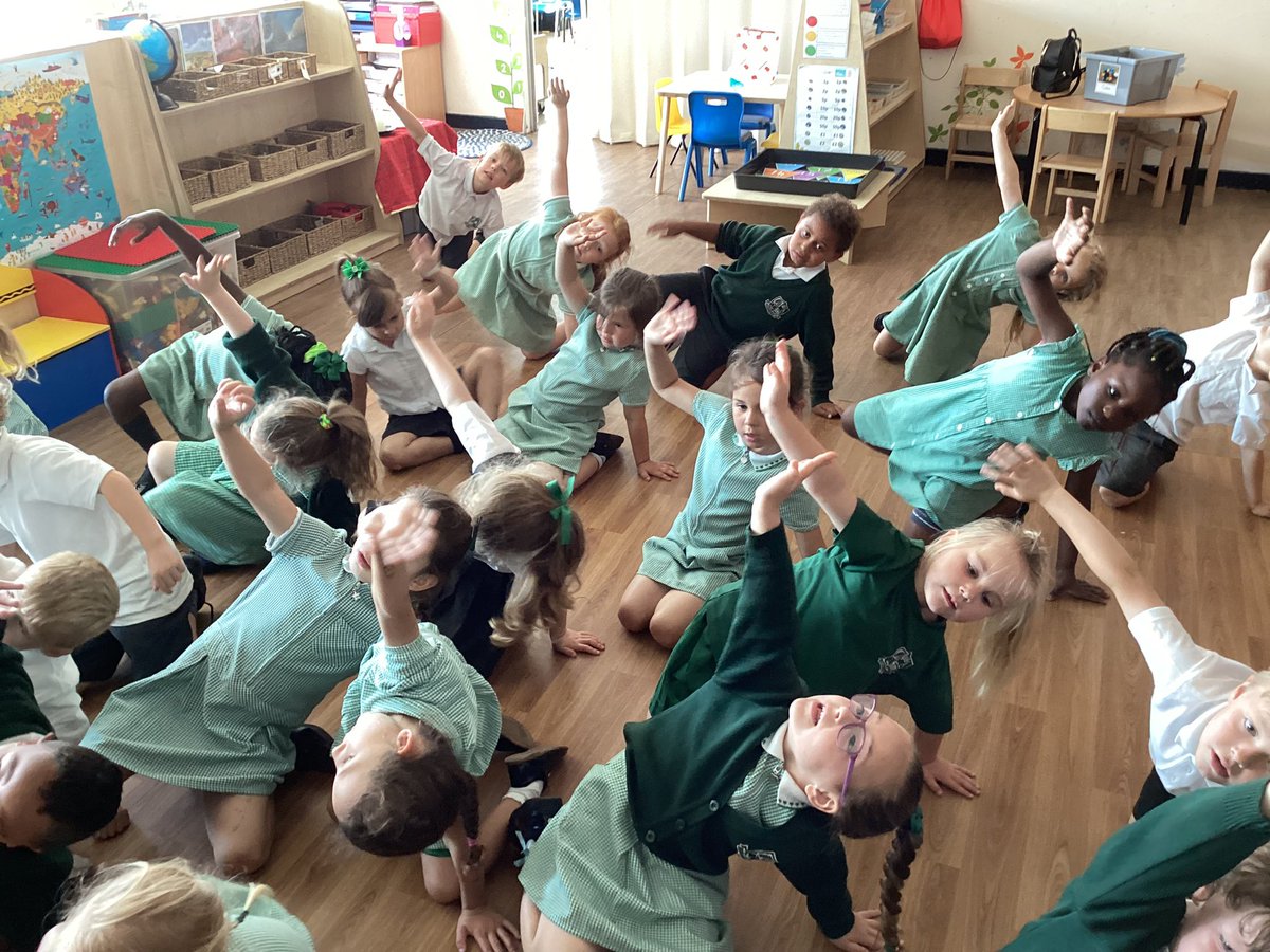 MrsWardR's tweet photo. Healthy bodies = healthy minds 💚🧠👍🏻😊#EYFS #physicaldevelopment https://t.co/8QS1yLDfL1