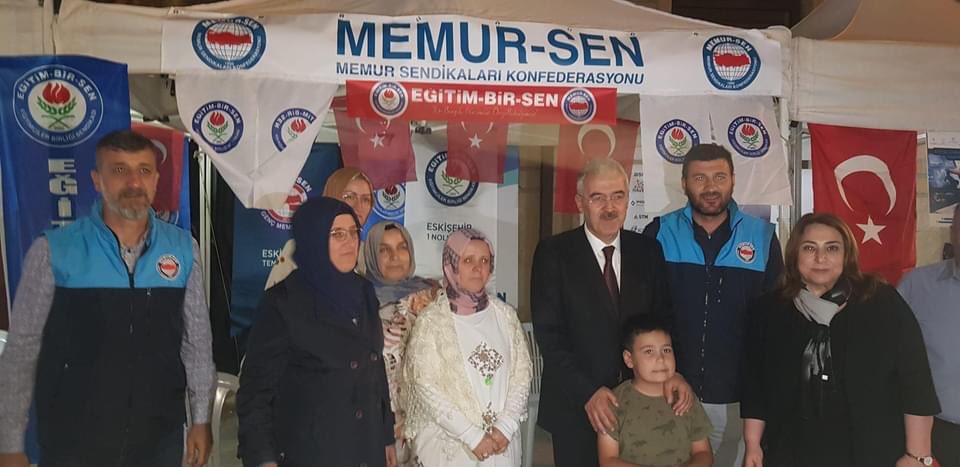 ebseskshr1kadin's tweet photo. Söz konusu vatansa gerisi teferruattır. 
 #15Temmuz https://t.co/BBbcGh9N9p