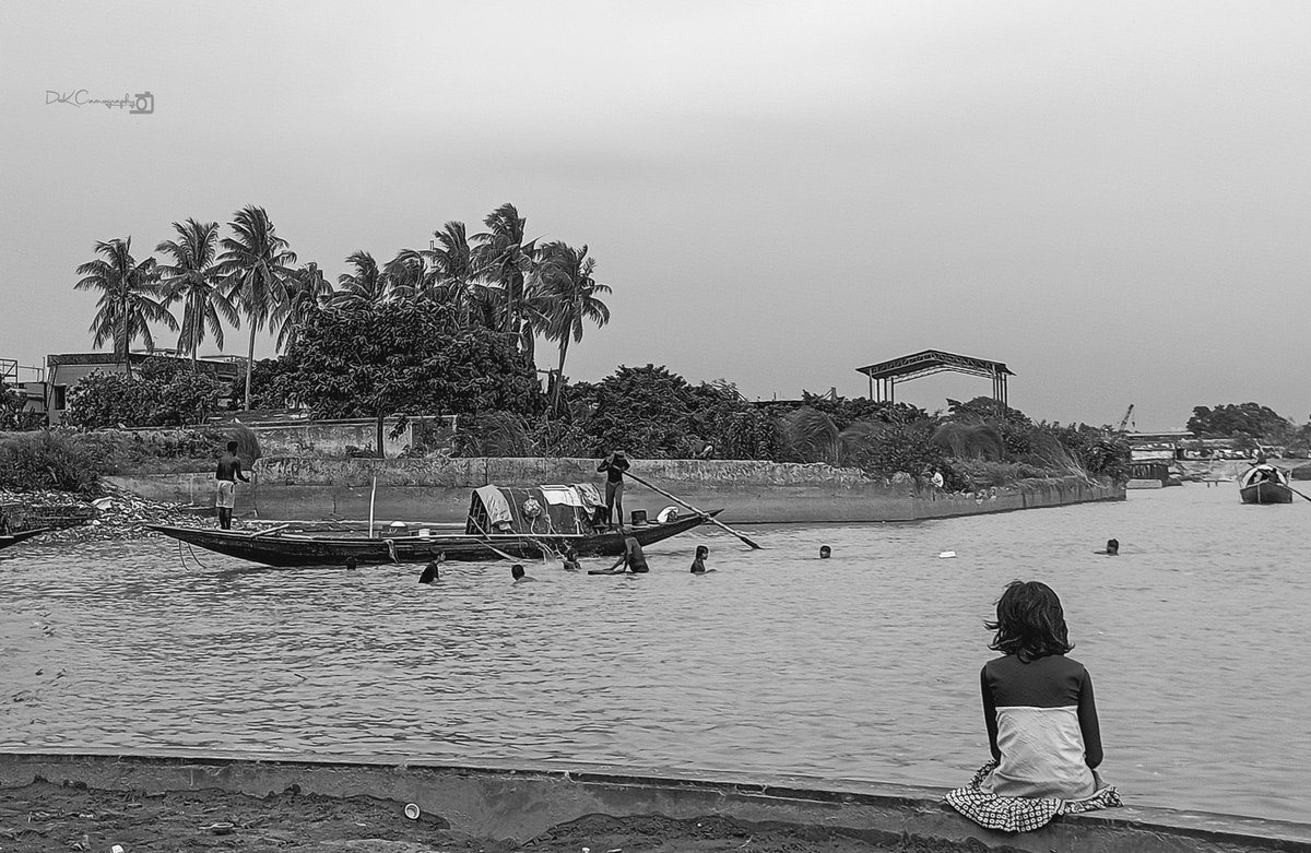 || নদীর এপাড় কহে ছাড়িয়া নিঃশ্বাস 
অপারেতে সর্বসুখ আমার বিশ্বাস  ||

By <a href="/dk_camography/">Deepayan Khatua</a> 

Shot with <a href="/XiaomiIndia/">Xiaomi India</a> 

#dk_camography