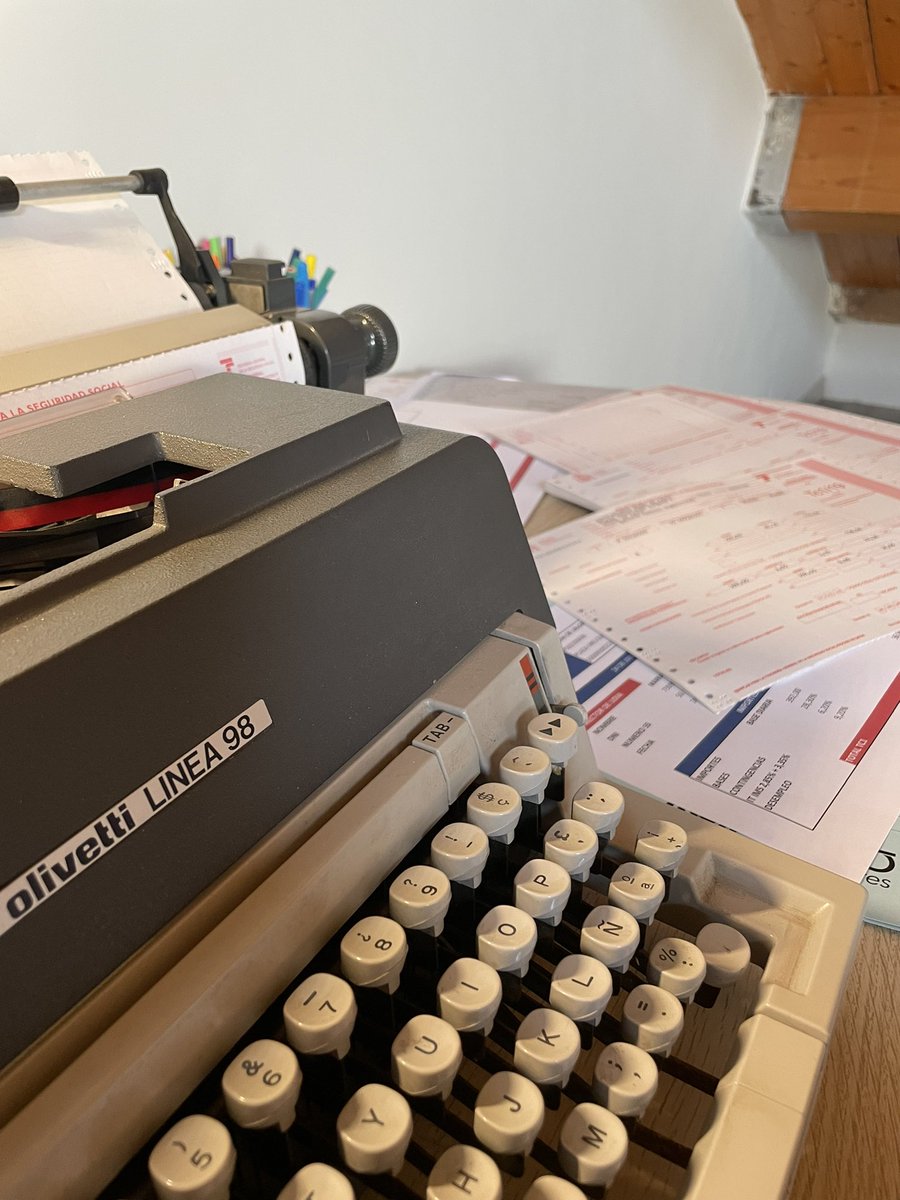 alberjv's tweet photo. 📠 Cuando quiera la @info_TGSS, hará posible hacer los #SegurosSocialesTaurinos de forma telemática en Sistema Red.
🤷🏻♂️ Mientras tanto… #matricial o Línea 98 de @OlivettiOnline
📍 Año 2022 https://t.co/dp5EwHD2cA