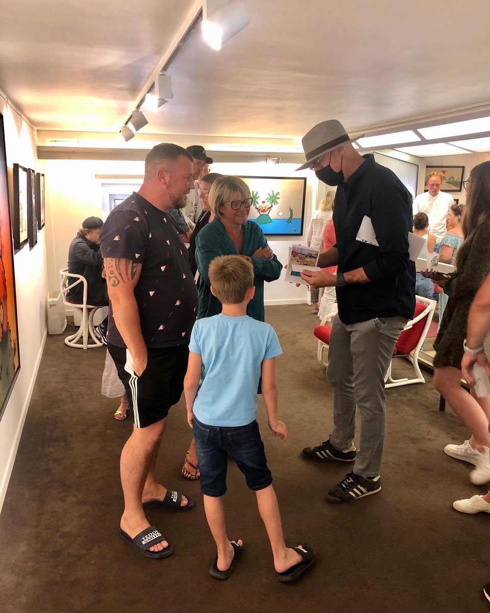 LHsansfiltre's tweet photo. #30ansdugouzou #vernissagejace Jace à la @GalerieHamon #blindé #pleindemonde 😍💪👏 
Les havrais en sont dingue 🤣😍 et ça commence très jeune
#live plutôt #sixties par kaddyandthekeys 
Expo tout l’été à la galerie #art 
Thanks balkrof #reminder https://t.co/dHpzxy1YOQ