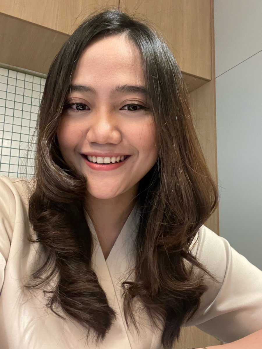 SelviaChepi's tweet photo. Ngantor di hari Sabtu #sekaliinisaja https://t.co/OkNjrkgOOd
