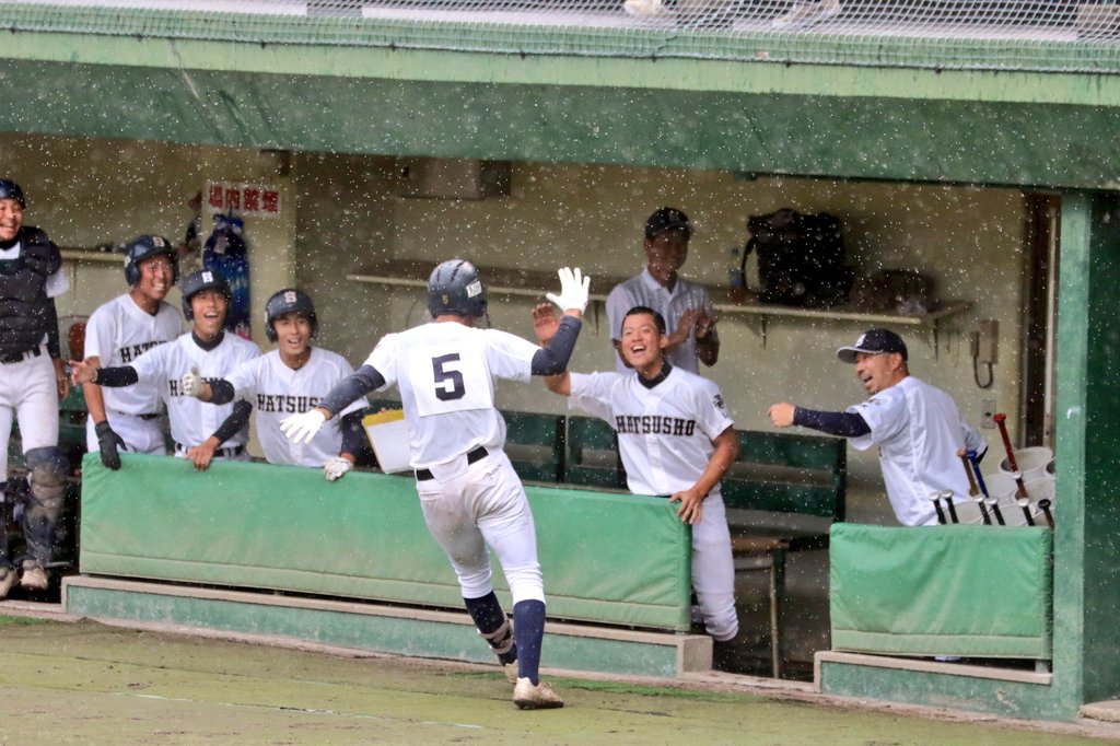 MSB_38_89u18's tweet image. 【島根大会・松江会場】 
第104回全国高等学校野球選手権島根大会 
令和4年7月16日(土)松江市営野球場
第３試合　１回表終了
松江商業 3-0 石見智翠館
 #高校野球 
 #島根県 
 #この夏も応援したい君がいる 
▽１回表
１死１塁・２塁から４番：レフト超え3ランホームラン✨✨✨松江商業先制！