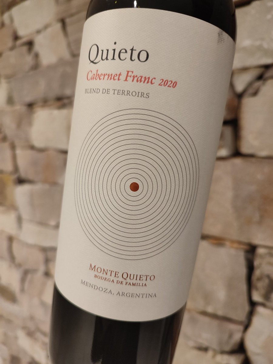 PerezDel2000's tweet photo. Ya podés mandar tu mensaje al WhatsApp 261 630 1111 de @radionihuil y participar por el sorteo de estos tremendos vinos.
@ALHmalbec 
@MonteQuieto_mza 
#fosterlorca https://t.co/ndYgk6EI8j
