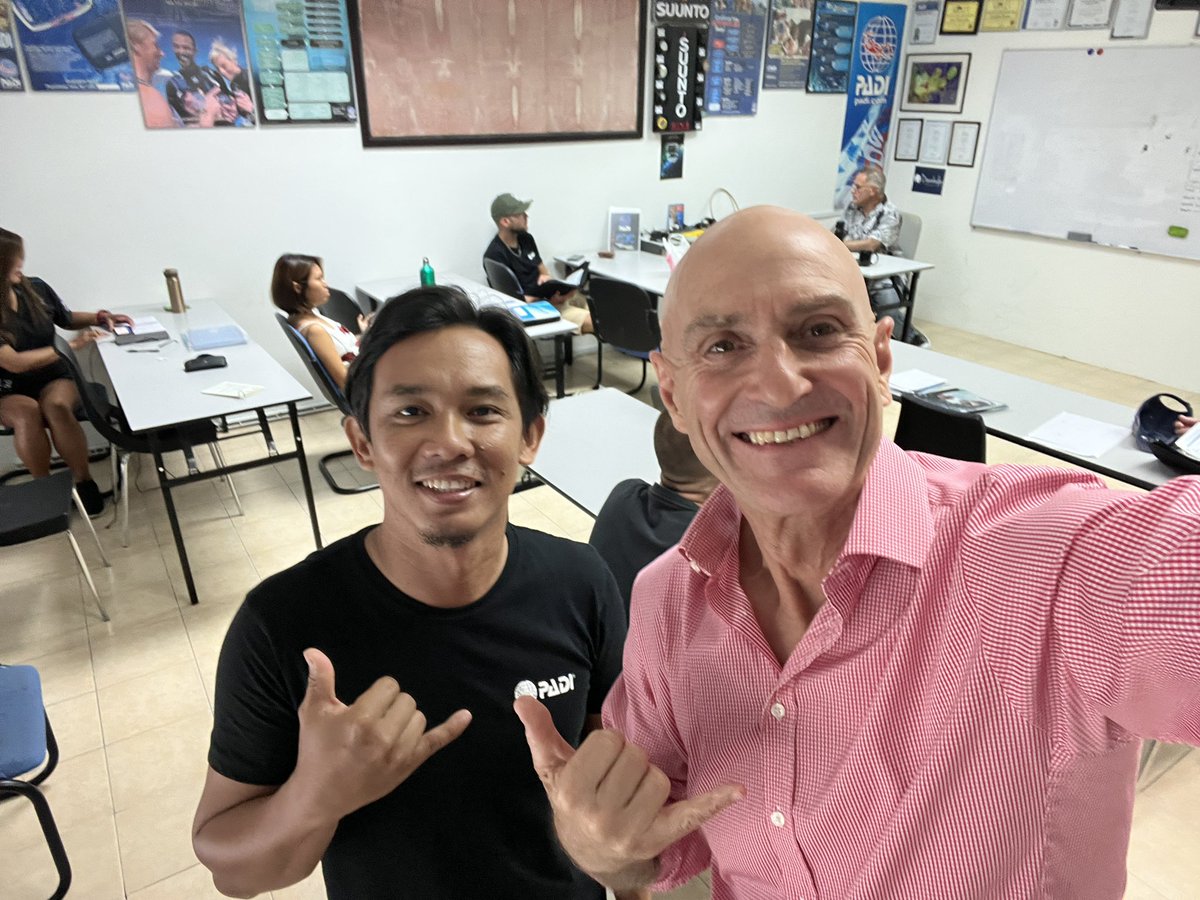 divedownbelow's tweet image. Resident downbelow #padi CD’s Richard &amp;amp; Pablo back mentoring candidates in the July 22 #instructordevelopmentcourse #downbelowdivecentre #padicdc @PADI @sabahtourism #platinumcoursedirector #padicd #livethedream #classroomday #kotakinabalu