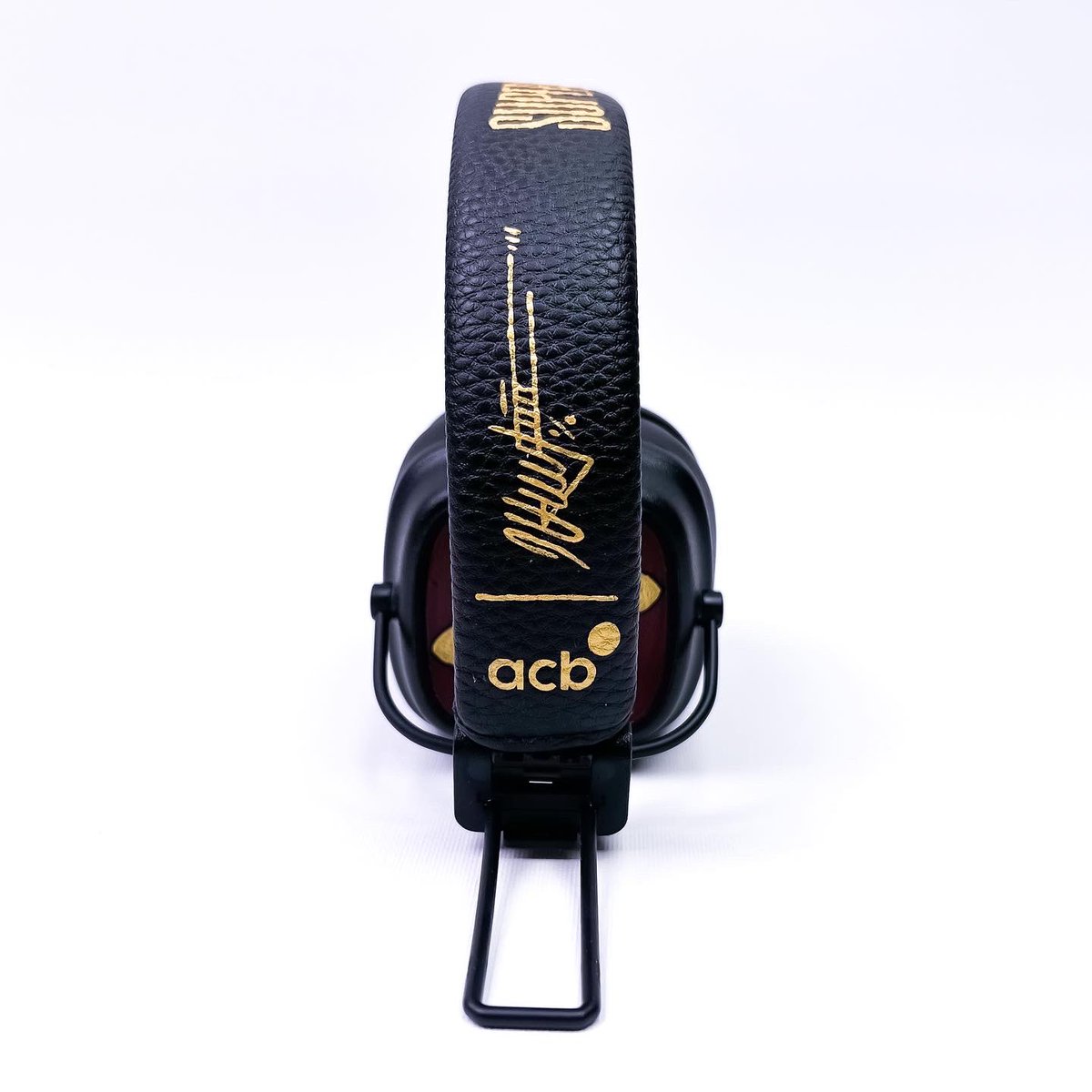 melonkicks's tweet photo. CUSTOM.
MARSHALL MAJOR IV.
Para @ACBCOM @SuperManagerACB 🏀
#melonkicks
#acb
#supermanagerACB
#ligaendesa
#marshall
#marshallheadphones
#thesimpsons
#tarragosneakerscare
#vallejocolors https://t.co/aCi0SQXR1D