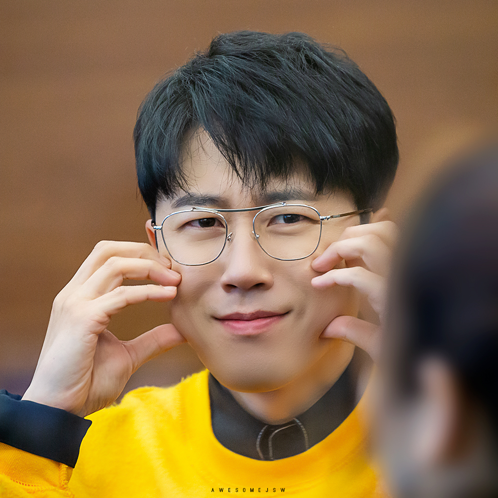 늦었지만 생일 축하합니다 🥳
남은 오늘도 행복한 시간 보내요🎂🥂
#HAPPYSUWONDAY 🎁
#장수원 #젝스키스 #제이워크 
#jangsuwon #sechskies #Jwalk 
#張水院 #チャンスウォン #ジェクスキス