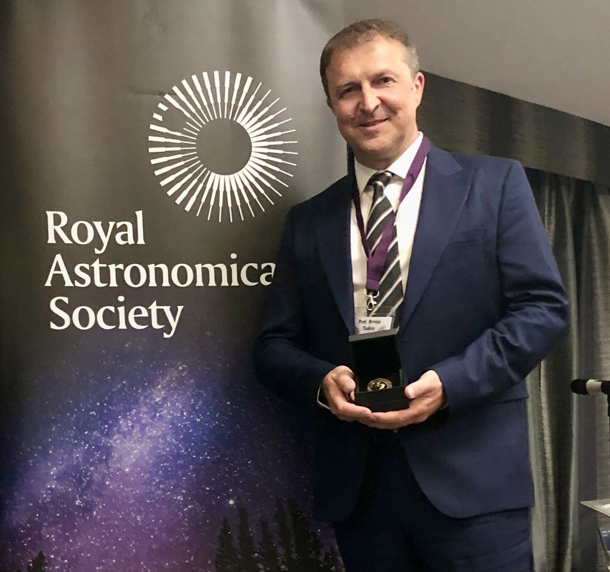 Prof. Hrvoje Tkalčić tweet media