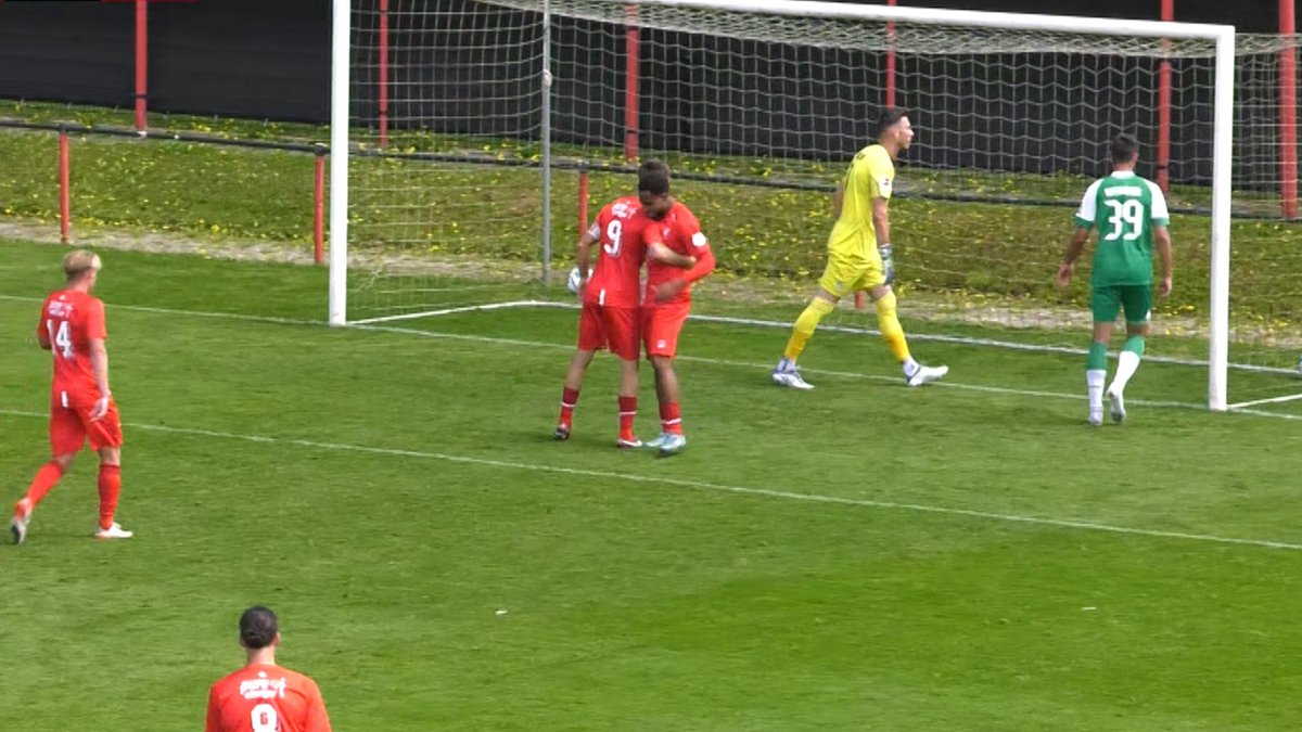 1TEnschede's tweet photo. 🎥 Samenvatting FC Twente - Werder Bremen: https://t.co/mdYLzKPiFF
#FCTwente #WerderBremen #TweWer #Samenvatting https://t.co/QhTQnCmxJn