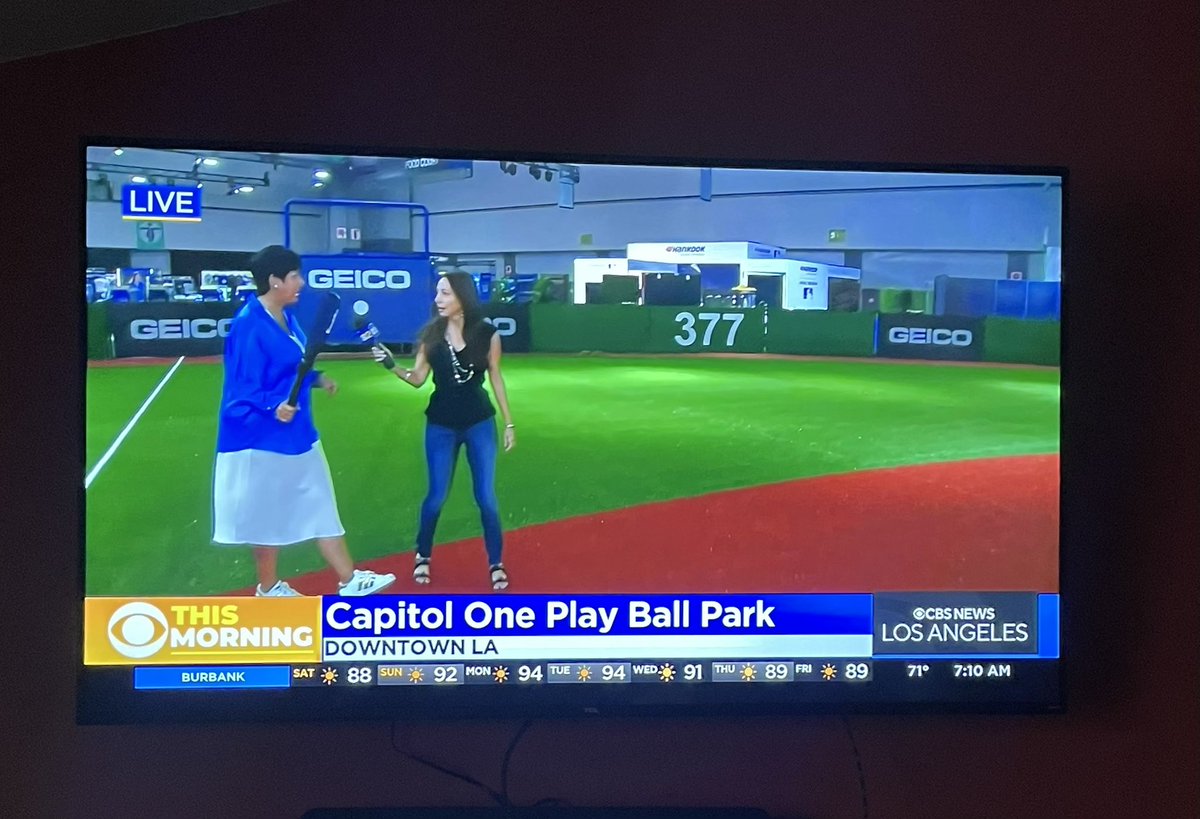 DjRichone's tweet photo. @CbsLos hey check your spelling!!!
“Capital” not “capitol” https://t.co/dzym8zOZeT