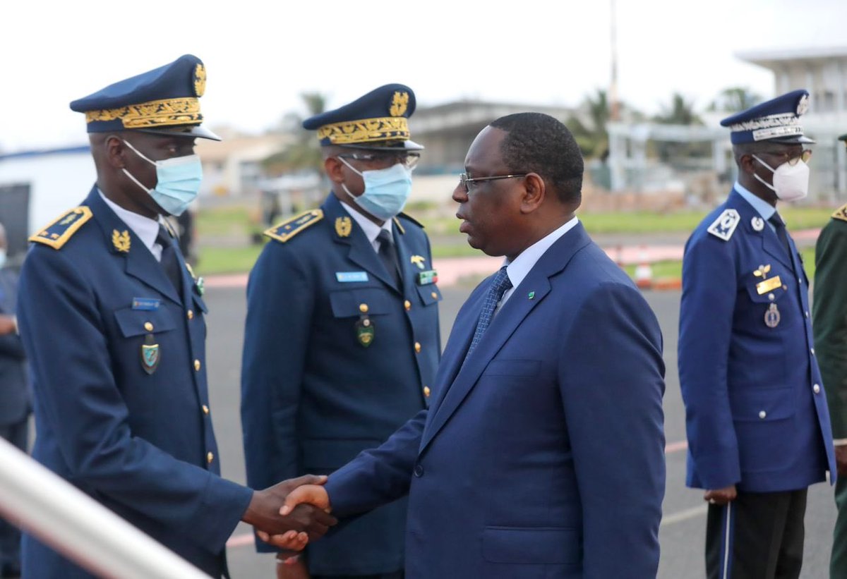 PR_Senegal's tweet photo. Le Président @Macky_Sall, Président en exercice de l’#UA, a quitté Dakar ce matin pour Lusaka (Zambie),où il présidera,demain, la 4e Réunion annuelle de coordination de l’Union. 
Le Chef de l’Etat sera de retour le 18 juillet après une visite de quelques heures au Soudan du Sud. https://t.co/zNmkQekWGH