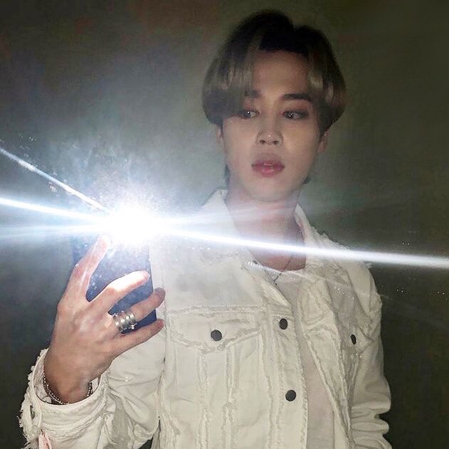 jikookalbum's tweet photo. .             this jimin  this jungkook https://t.co/8ykSlC9KDa