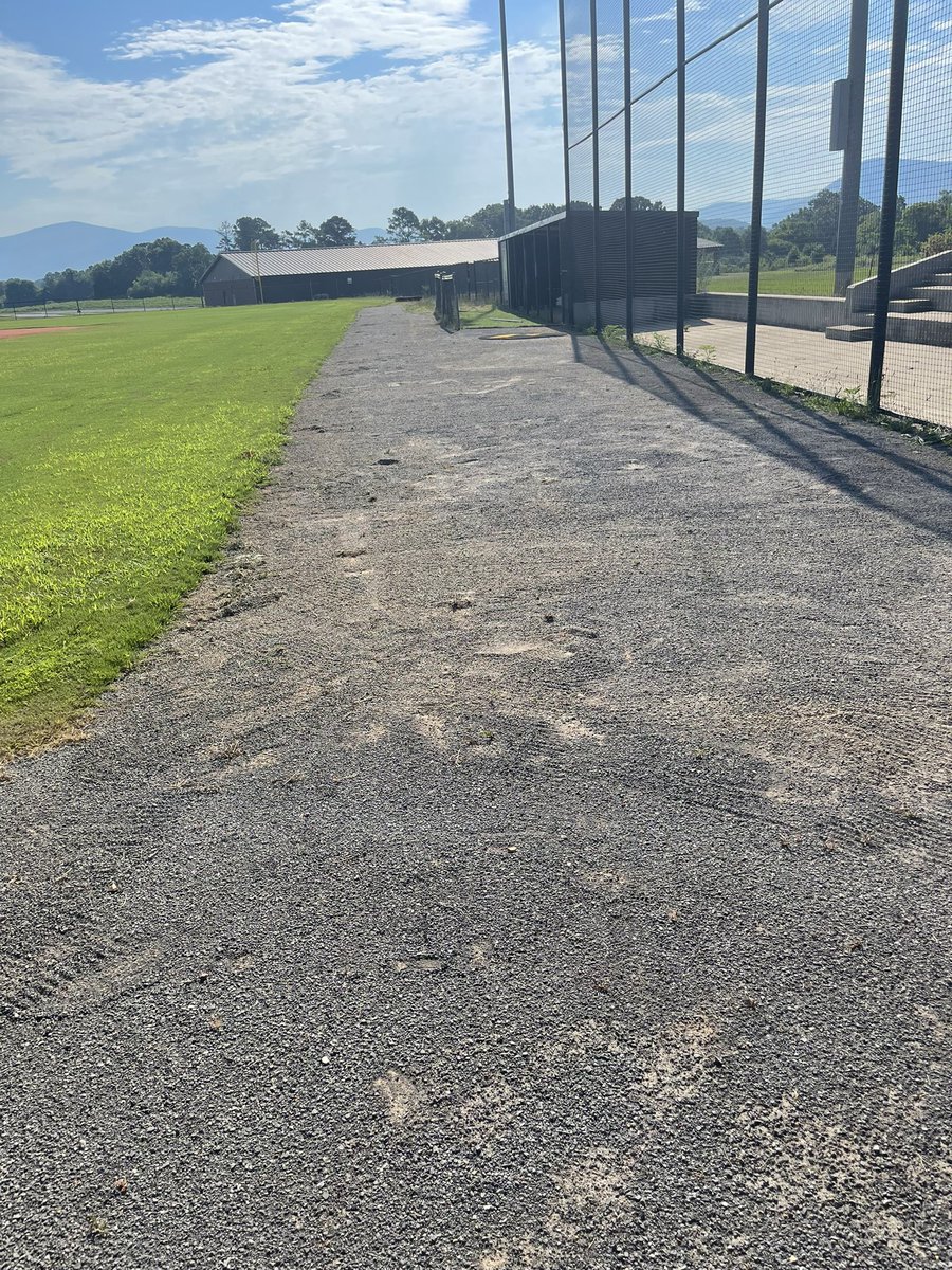 NeerBaseball's tweet photo. Getting the warning track cleaned up before our summer camp next week! https://t.co/ru96u4ZVJh