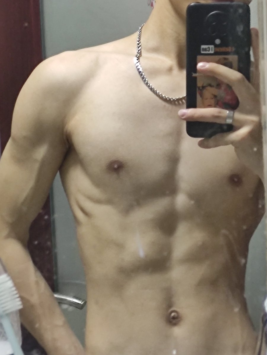 训练time
#反差 #女S   #舔脚 #调教 #坐脸 #羞辱调教 #男高中生 #男大  #磕炮 #男喘 #舔逼 #手控  #自慰 #御姐