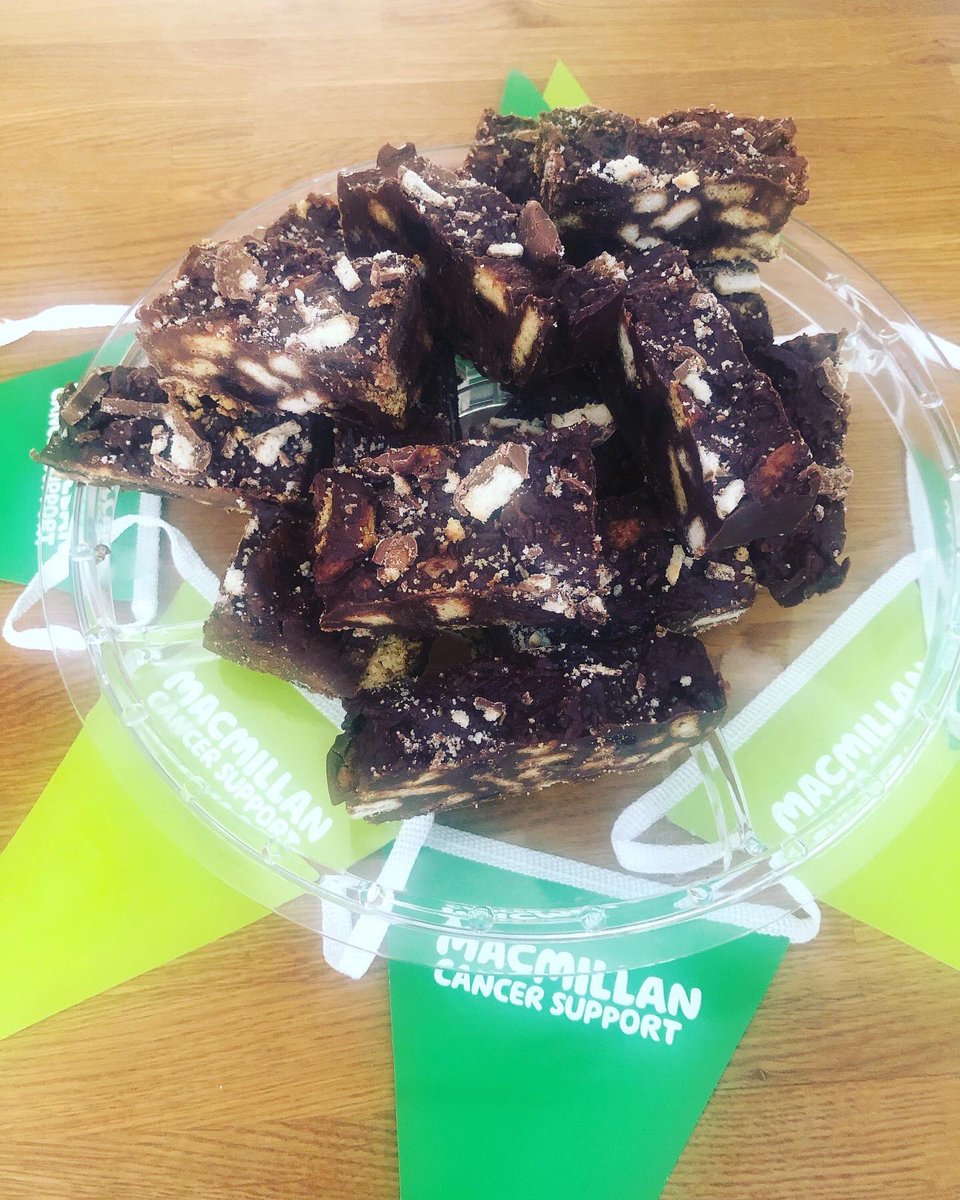 traceyloulee's tweet photo. Busy baking for our @macmillancancer coffee morning tommorow, raising sponsorship for my Mighty Hike challenge ��️ 🎂 ⛰ 🥾 💚 if you are local pop in for a cake or if you would consider donating instead will pop link in comments thank you 🙏🏻 https://t.co/RZj2xUyKos