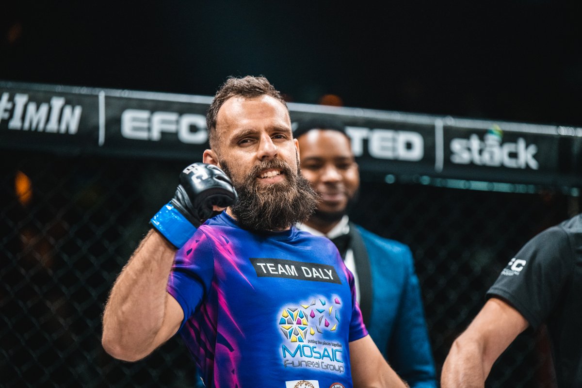EFCworldwide's tweet photo. Respect after a battle that sees Potch's own Roevan de Beer get the win! 🤝

#EFC95 https://t.co/9SSLVpmDRt