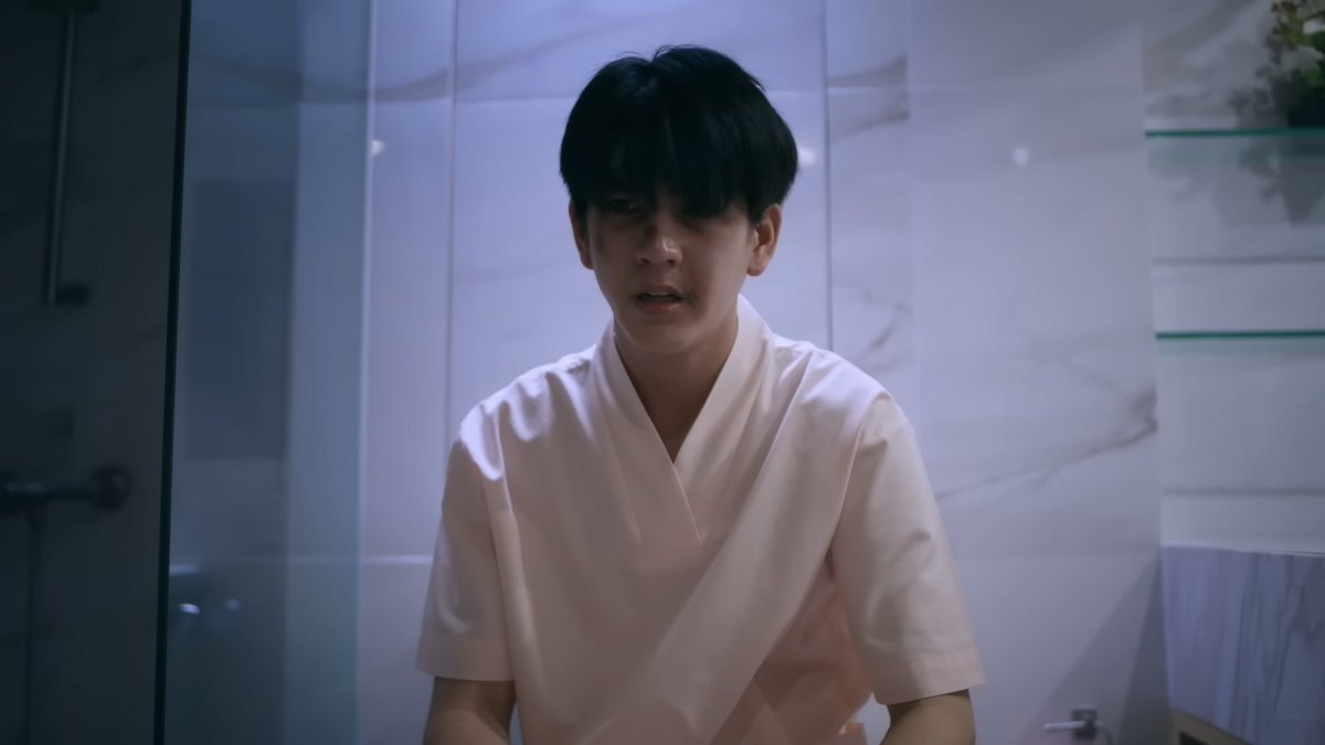 suayblove's tweet photo. P’X said that you can tell when ohm is Tess or Talay. Ohm was really matching Talay’s emotions tonight. His emotions are perfectly mirroring Sea’s. He’s such a great actor.🙌👏👏👏 #ohmpawat #ViceVersaEP1 https://t.co/2mW0CpTkzh