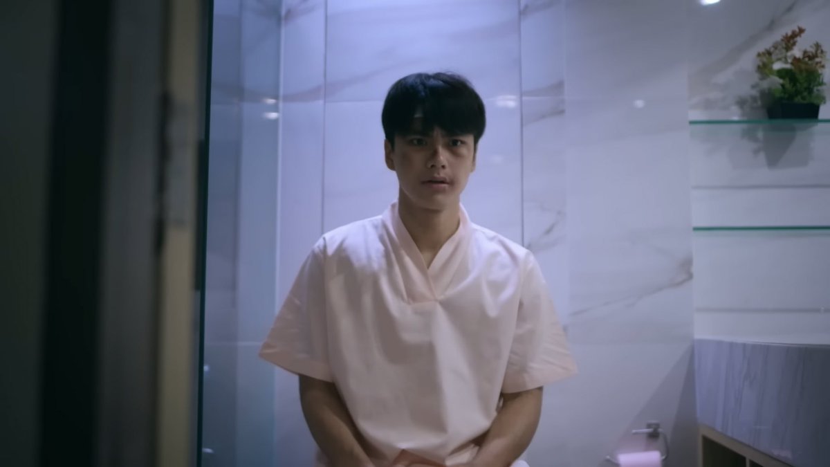 suayblove's tweet photo. P’X said that you can tell when ohm is Tess or Talay. Ohm was really matching Talay’s emotions tonight. His emotions are perfectly mirroring Sea’s. He’s such a great actor.🙌👏👏👏 #ohmpawat #ViceVersaEP1 https://t.co/2mW0CpTkzh