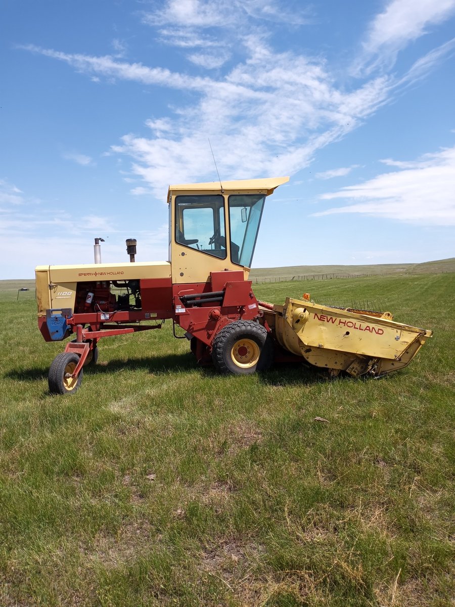 dlhevans's tweet photo. Last day at this office. Hay yield down 50% or more. Very little grass due to little snow & early season drought. Cousin says they still have hay stock piled so probably won't need to buy. At 2-3 times times normal price he's fortunate. #judithbasin #swatherbitch https://t.co/u1SNzxclL7