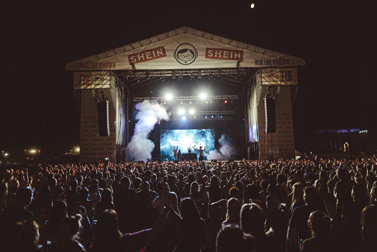 Benicàssim last night. Magical <a href="/fiberfib/">FIB Benicàssim Festival</a> 💙

📷 <a href="/callumshots/">Callum Shots</a>