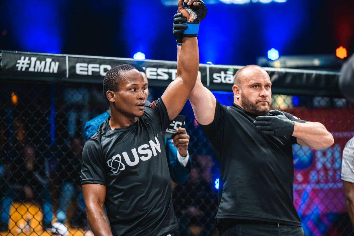 EFCworldwide's tweet photo. Sizwe Mnikathi makes it 2-0 for Team CIT to close out the prelims! 🔥

 #EFC95 https://t.co/Qa1M9OhnAt