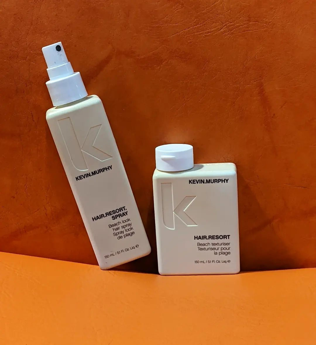 KevinMurphyIntl's tweet image. Our summer go-to!
Enhance waves and define texture with our coveted HAIR.RESORT Lotion and Spray! 

Apply to hair, scrunch and go for that just walked out of the ocean look 🌊

Credit: onyx.missoula
kevinmurphy.com.au/regimen/textur…