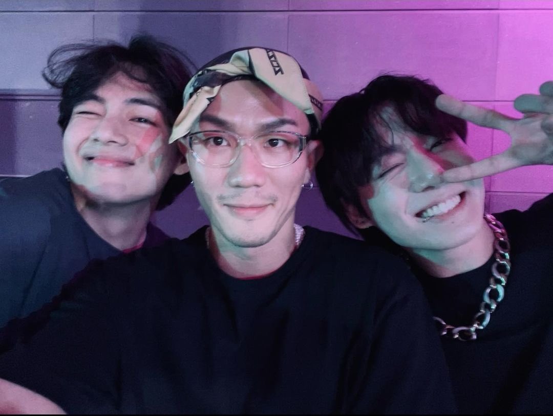 mommynongtate's tweet photo. กุกวี!!!!!!!!!!!!!!!น่ารักขนาดนี้เลยหรออออ #kookv #taekook https://t.co/6IWLbcAVqJ