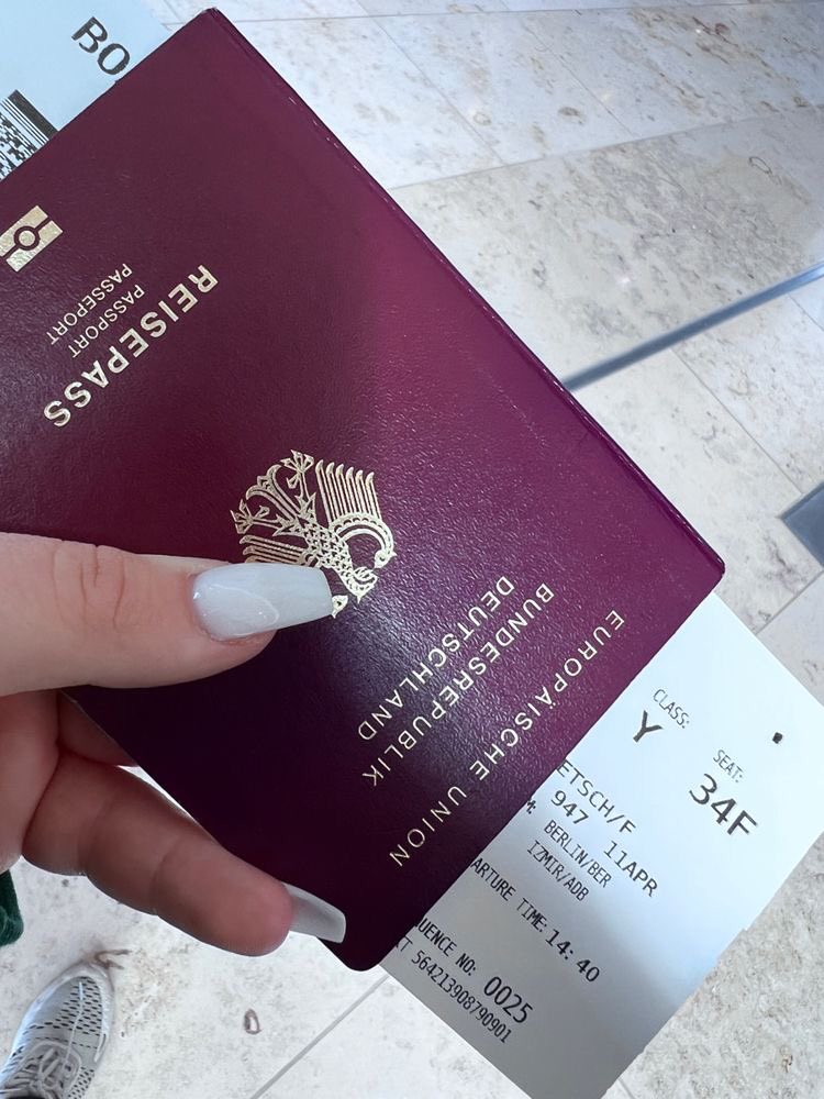 ﹫ araw_tamara  𓋰   sns update     
⠀⠀      ◷ 6:29 PM ━━ 07.16.22 
            𖡡  NAIA
           ╰─▸ new york, here we come