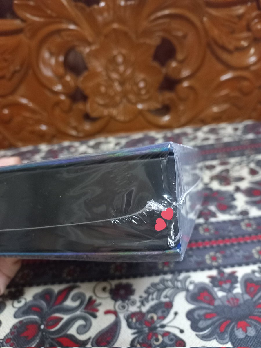 atinyvilleph's tweet photo. �� DAMAGE ‼

1 Fellowship DVD has a minor damage as seen in the photo. Regarding the sealed FPT1, 3 of them have damages on its outbox due to transit ☹ Kindly refer on the photos below.

I hope for your kind understanding as these things are inevitable 🙏 Thank you so much! https://t.co/2IAKDbgG5i