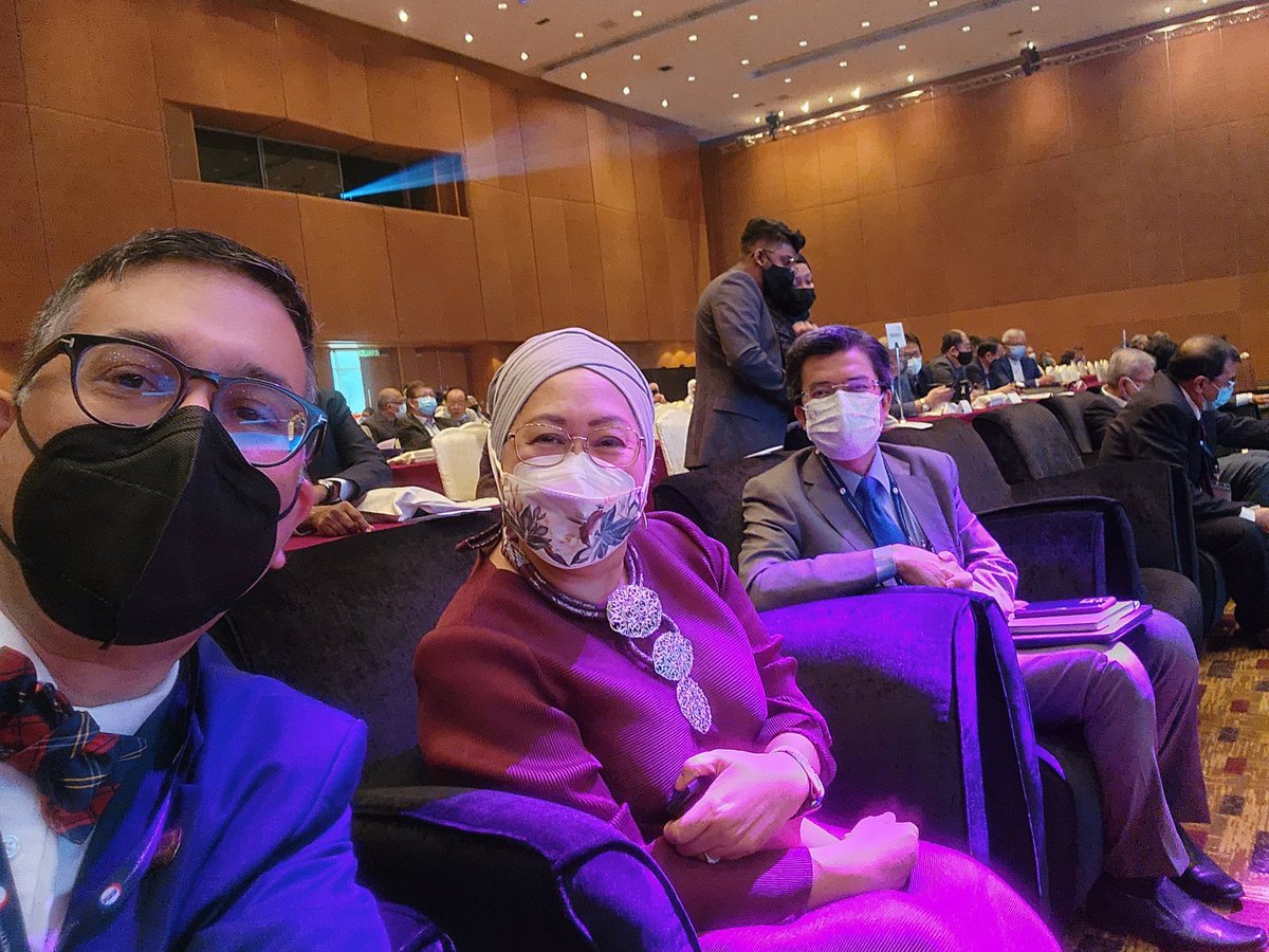 DatukKuljit's tweet image. At the KPJ annual healthcare conference and listened to Tan Sri Datuk Dr Jemilah Mahmood who spoke on a very interesting topic: Planetary Health. 

Also in the picture is Dato Mohd Shukrie bin Mohd Salleh who is the President and Managing Director of KPJ Healthcare Bhd