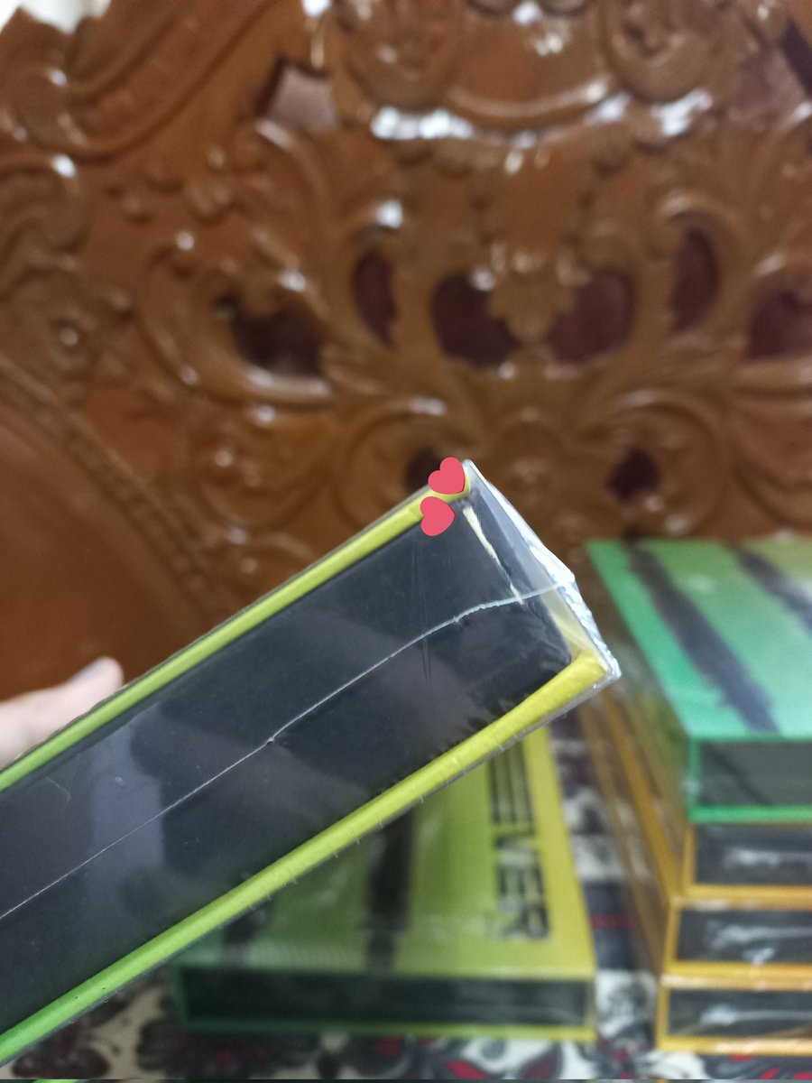 atinyvilleph's tweet photo. �� DAMAGE ‼

1 Fellowship DVD has a minor damage as seen in the photo. Regarding the sealed FPT1, 3 of them have damages on its outbox due to transit ☹ Kindly refer on the photos below.

I hope for your kind understanding as these things are inevitable 🙏 Thank you so much! https://t.co/2IAKDbgG5i