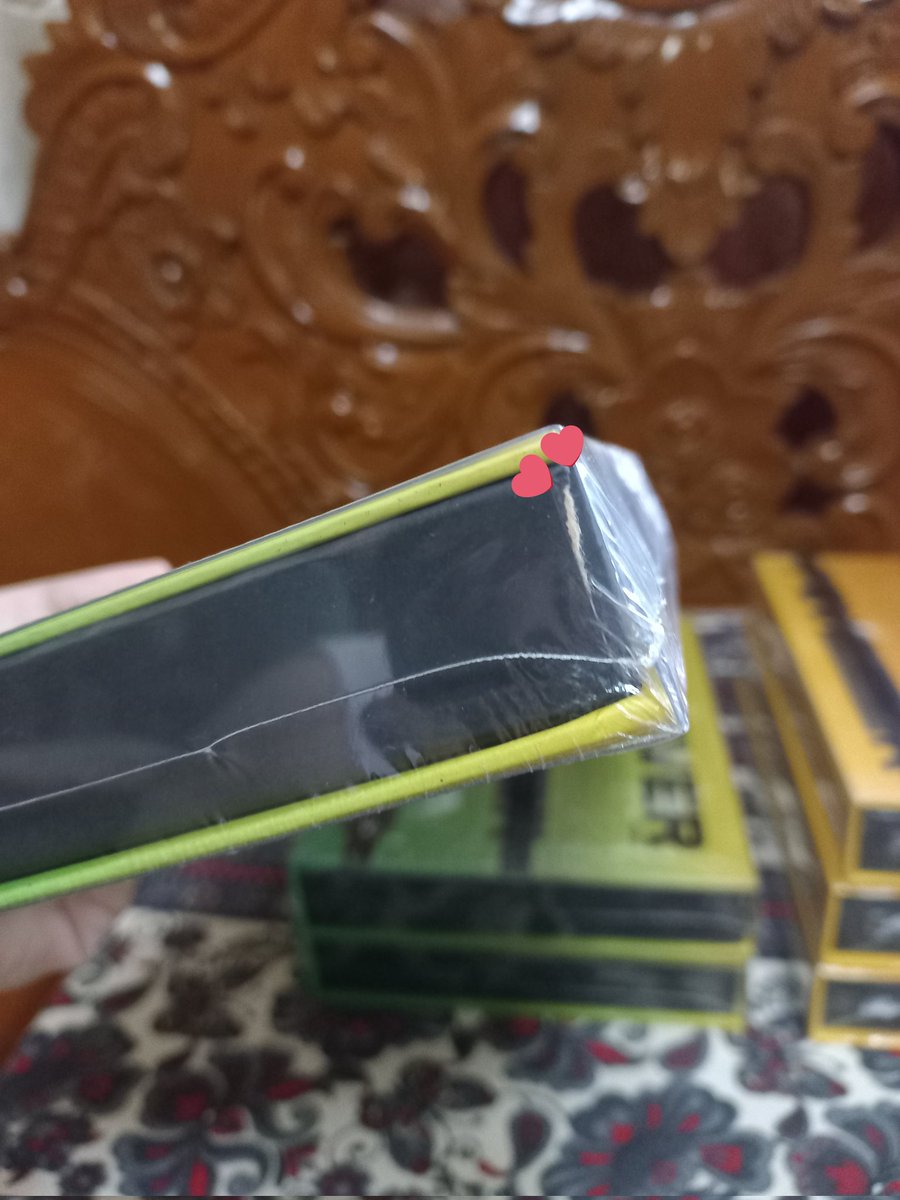 atinyvilleph's tweet photo. �� DAMAGE ‼

1 Fellowship DVD has a minor damage as seen in the photo. Regarding the sealed FPT1, 3 of them have damages on its outbox due to transit ☹ Kindly refer on the photos below.

I hope for your kind understanding as these things are inevitable 🙏 Thank you so much! https://t.co/2IAKDbgG5i