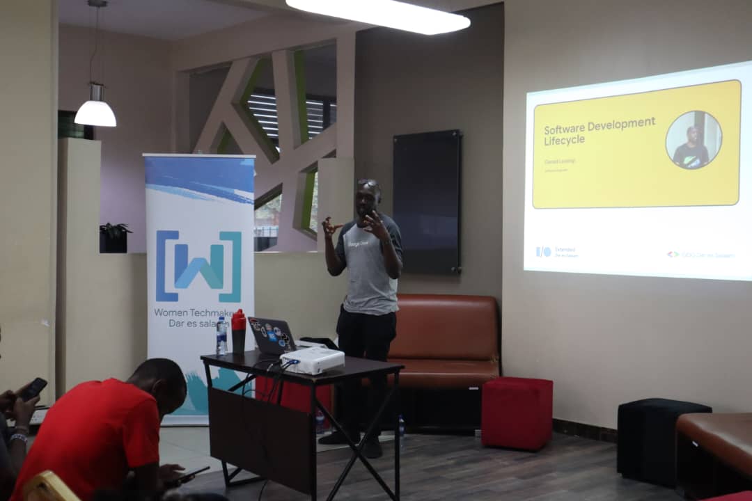 GDGDarEsSalaam's tweet photo. After an insightful #firesidechat, Gerald is here to tell us about the Software Development Life Cycle
#IOExtendedDar #googleio https://t.co/bSAivKQYW2