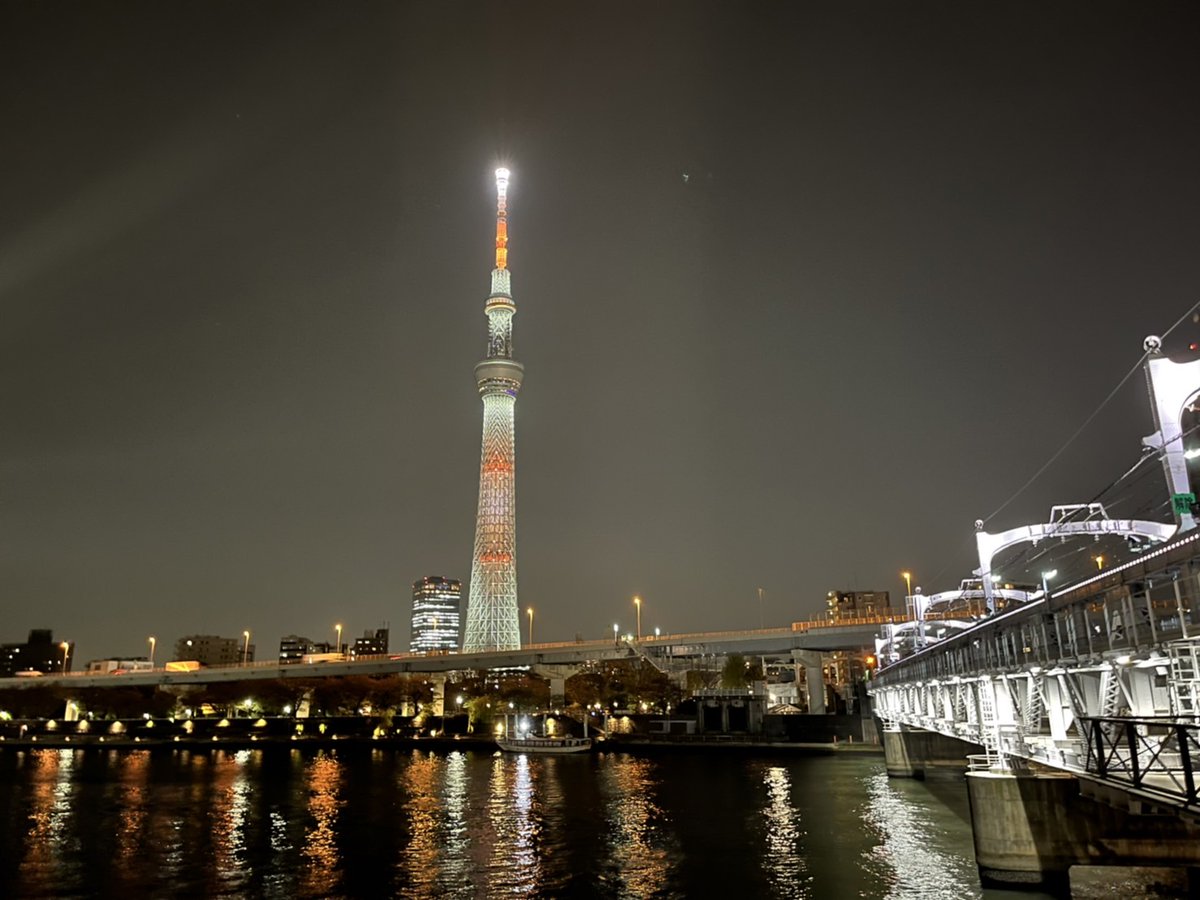 msnh20200214's tweet photo. ちょっと前に散歩したときのスカイツリー。きれいだった～
#ひとり散歩 #スカイツリー https://t.co/5z6xvFFugM