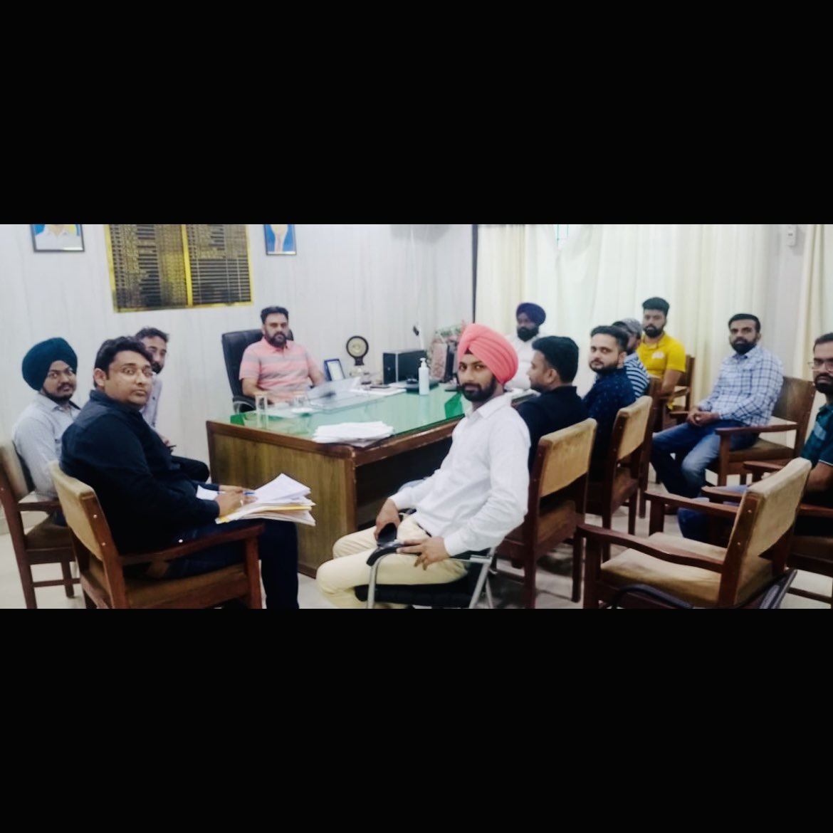 DrAkhilSarin's tweet photo. An incident of misbehaviour with the Medical Officer, posted at Mansa District Jail, by the Jail Superintendent had been reported.
PCMS Association Mansa,suspended the health services at District Jail Mansa.

Eventually,the Jail Superintendent tendered a “public apology”. #pcmsa https://t.co/hQhIslI52g
