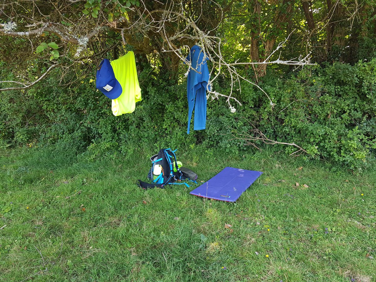 I'm stopping for a siesta in the shade of a tree (which I have just found out is a holly tree - I hope it doesn't burst my sleeping mat!). I need to avoid the midday sun, and apart from a stop for breakfast, I've been on the go since 4.30 this morning.
